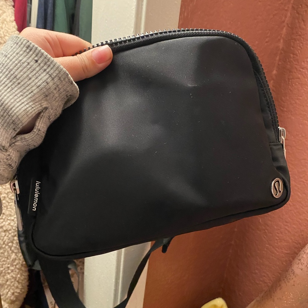 NEW lululemon shoulder bag